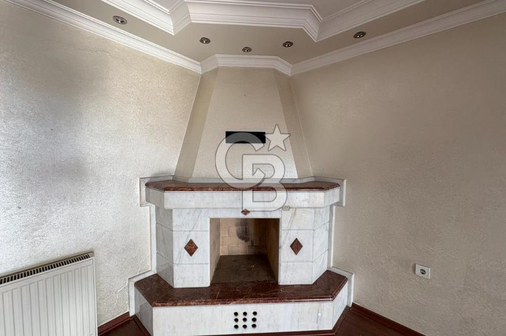 Bostanlı Tramvay Yolunda Geniş Balkonlu Kiralık 3+1 Ofis