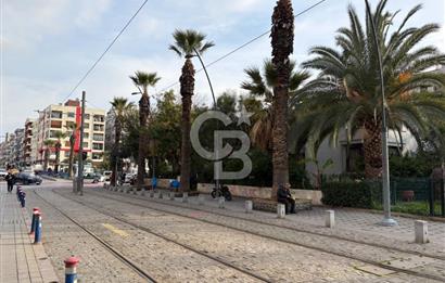 Bostanlı Tramvay Yolunda Geniş Balkonlu Kiralık 3+1 Ofis