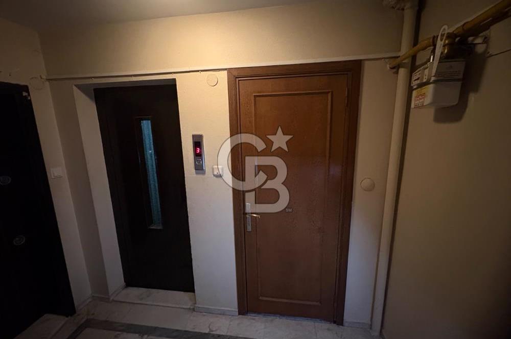 Bostanlı Tramvay Yolunda Geniş Balkonlu Kiralık 3+1 Ofis