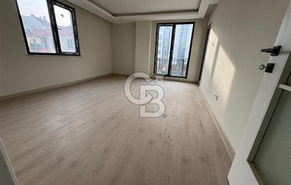 Sancaktepe Sultangazi Caddesinde Kapalı Otoparklı 2+1 Satılık