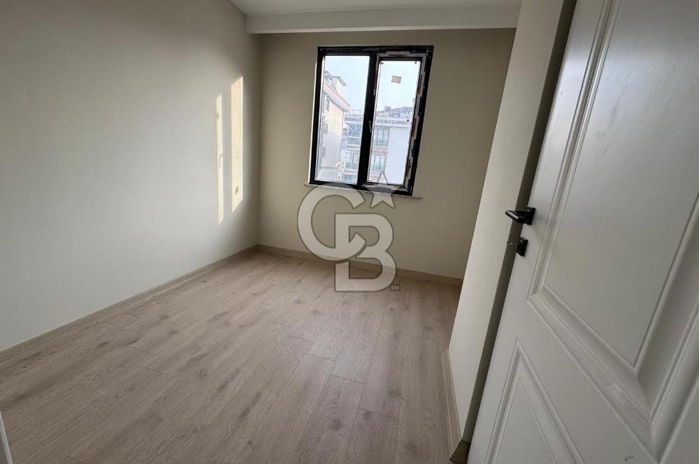 Sancaktepe Sultangazi Caddesinde Kapalı Otoparklı 2+1 Satılık