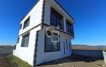 MUSELAND-ÇANAKKALE LAPSEKİ UMURBEY DE DUBLEKS 3+1 SATILIK VİLLA