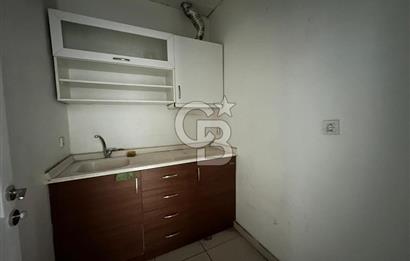 ESENYURT ŞELALE PLAZA' DA SATILIK 150 M2 (4+1) OFİS 