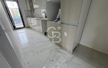 Sancaktepe Sultangazi Caddesinde Kapalı Otoparklı 2+1 Satılık