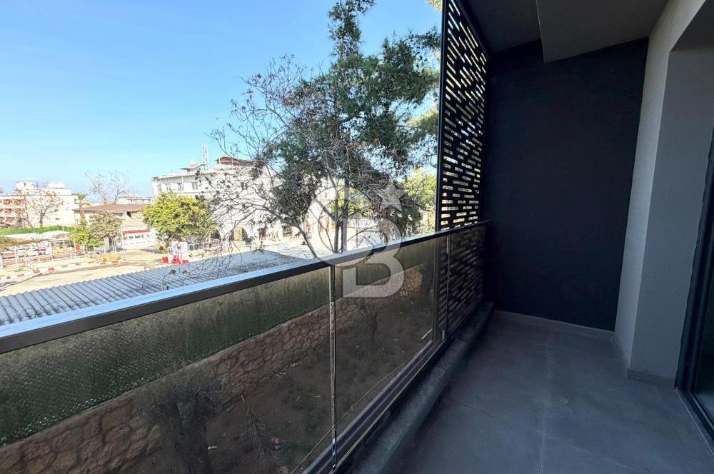 Kıbrıs Girne Liman Çarşı İçerisinde Satılık 2+1 Sıfır Daire