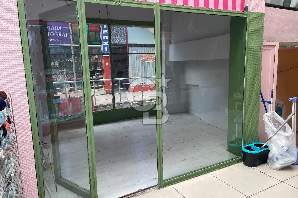 Üsküdar Merkez de Eser Çarşısı İçinde 10 m2 Boş Dükkan