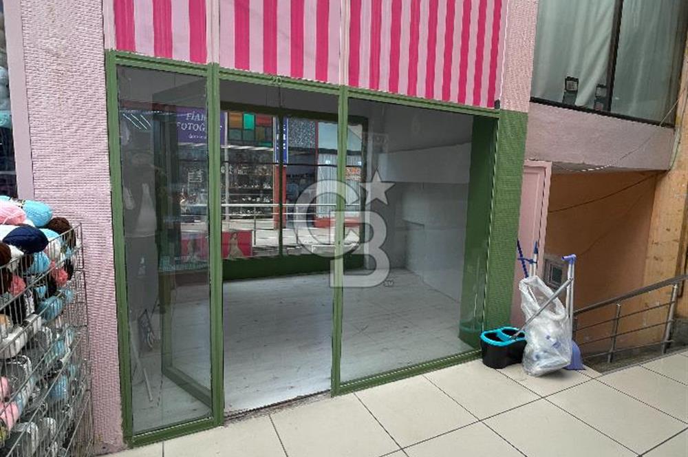 Üsküdar Merkez de Eser Çarşısı İçinde 10 m2 Boş Dükkan