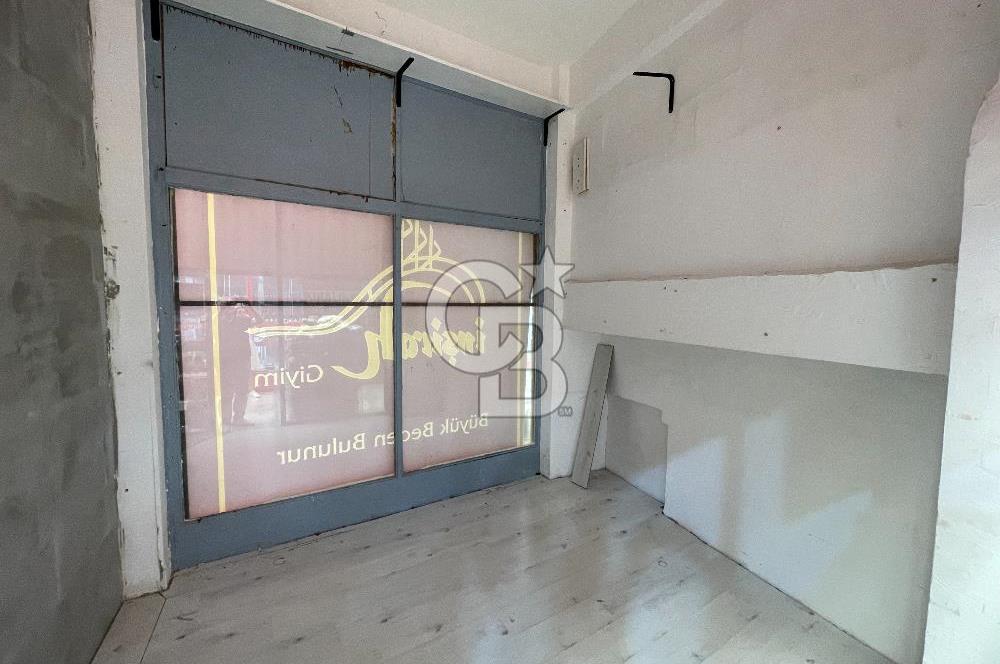 Üsküdar Merkez de Eser Çarşısı İçinde 10 m2 Boş Dükkan