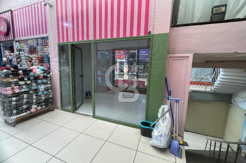 Üsküdar Merkez de Eser Çarşısı İçinde 10 m2 Boş Dükkan