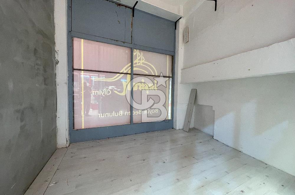 Üsküdar Merkez de Eser Çarşısı İçinde 10 m2 Boş Dükkan