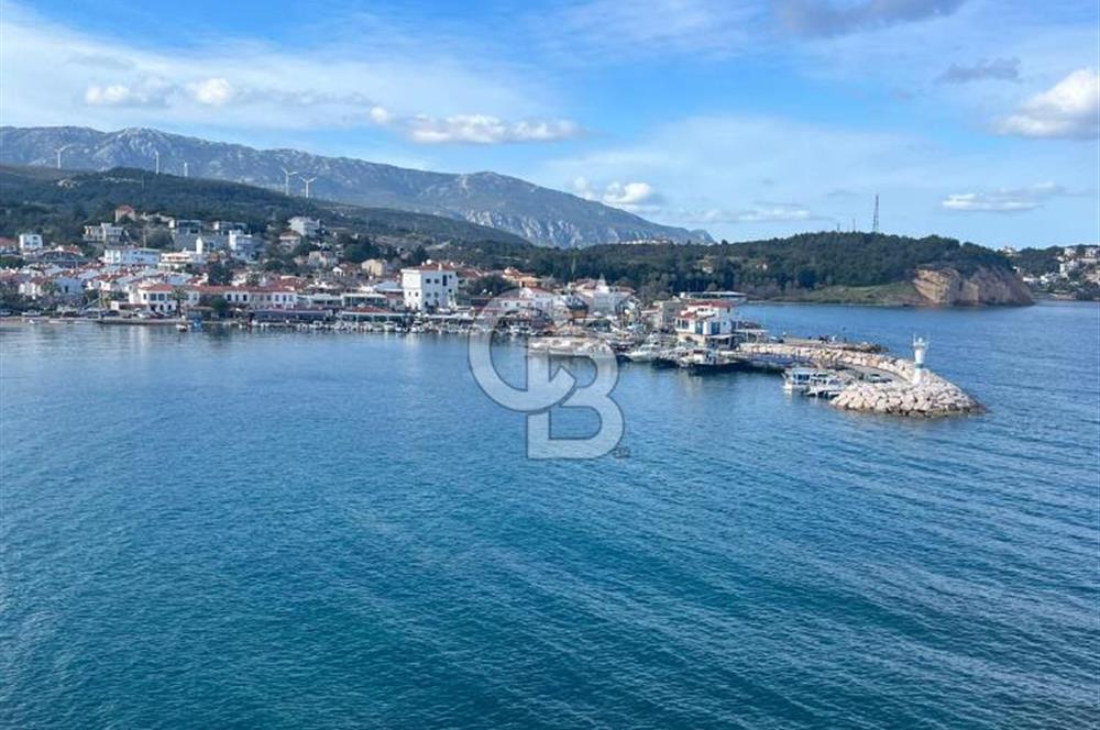 Karaburun Mordoğan Merkez'de Denize Sıfır 2+1 Daire