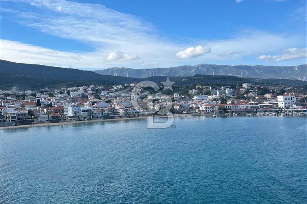 Karaburun Mordoğan Merkez'de Denize Sıfır 2+1 Daire