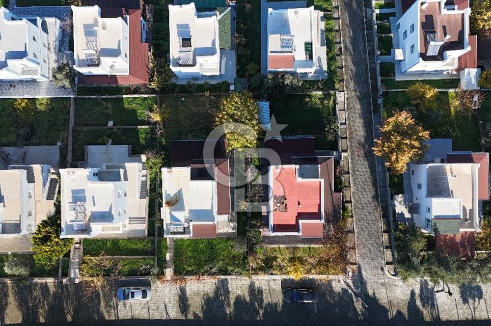 ÇANAKKALE AYVACIK DA FULL DENİZ MANZARALI SİTE İÇİ 3+2 YAZLIK