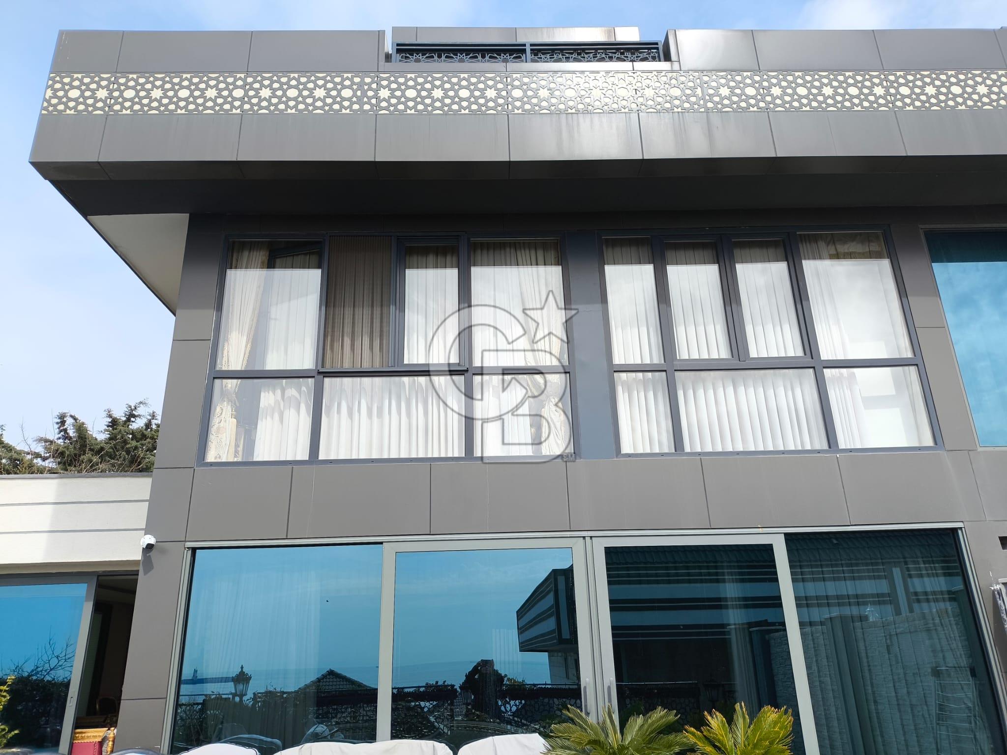 SAHİL MAHALLESİ DENİZ MANZARALI 7+2 500M2 SATILIK VİLLA