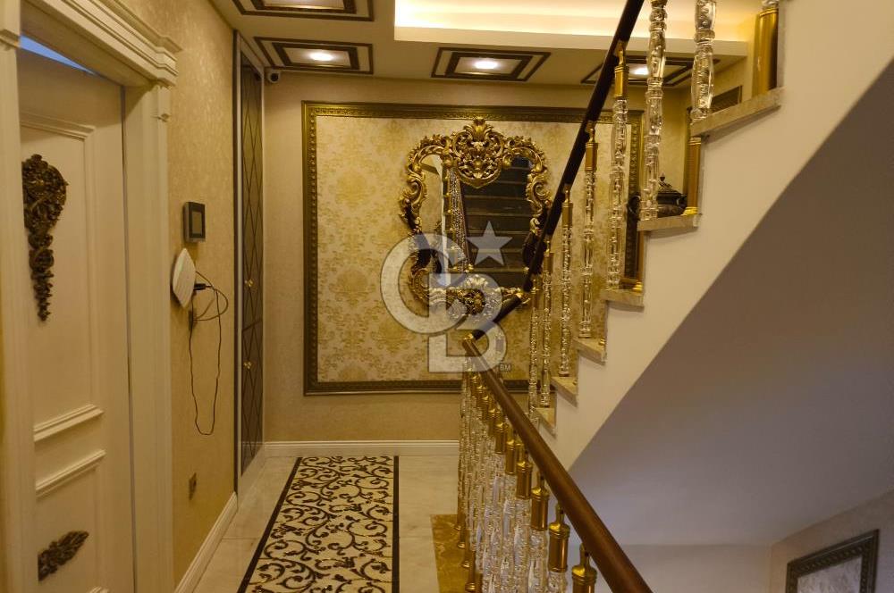 SAHİL MAHALLESİ DENİZ MANZARALI 7+2 500M2 SATILIK VİLLA