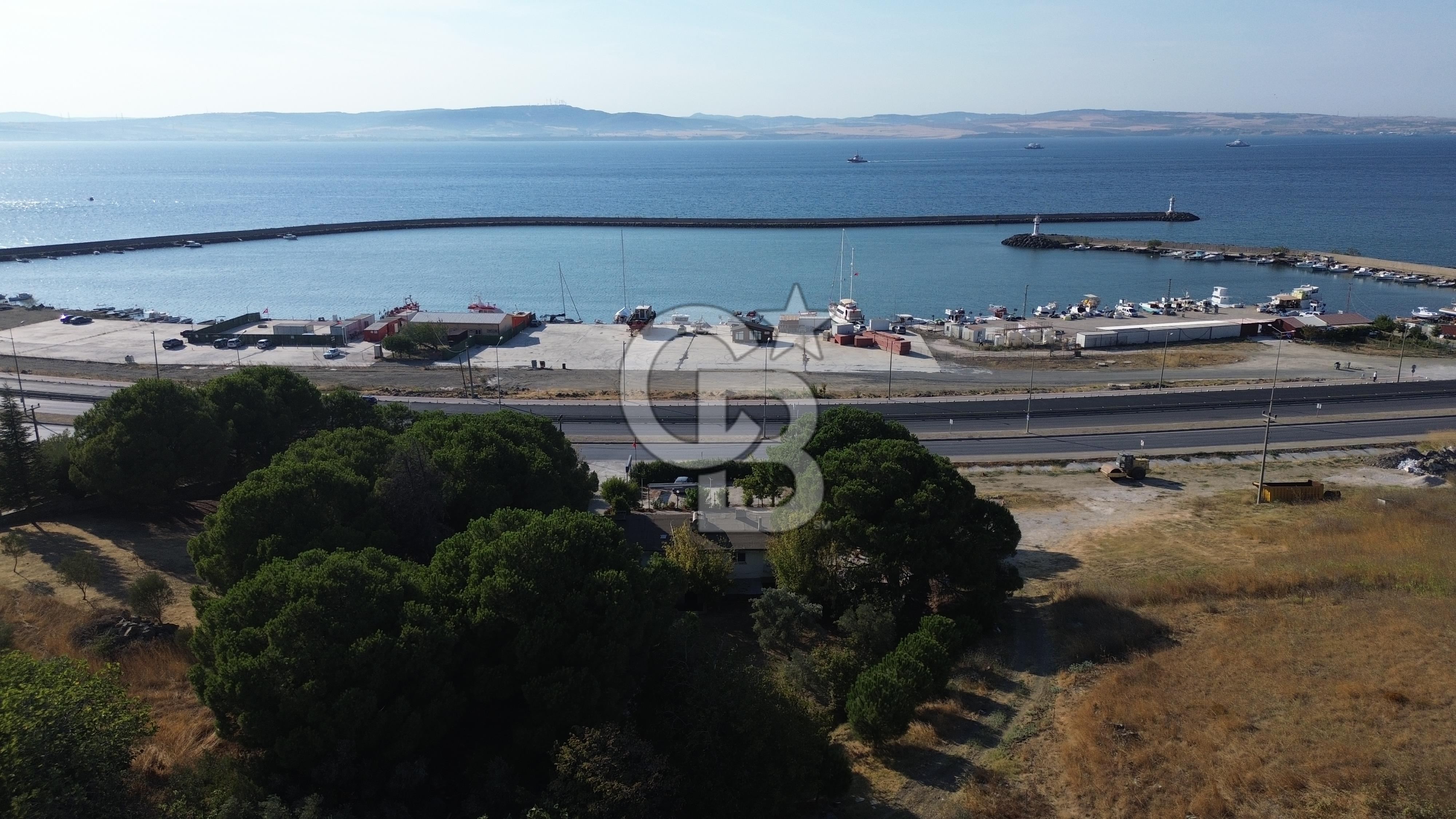 ÇANAKKALE LAPSEKİDE BOĞAZ MANZARALI KİRALIK İŞYERİ