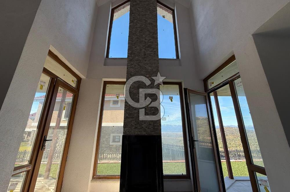 BURHANİYE DUTLUCA SATILIK VİLLA