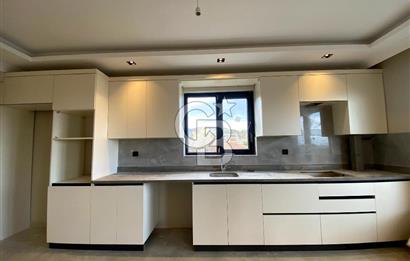 GÖLCÜK İHSANİYE'DE DENİZ MANZARALI MÜSTAKİL KİRALIK TRİPLEKS