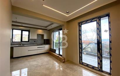 GÖLCÜK İHSANİYE'DE DENİZ MANZARALI MÜSTAKİL KİRALIK TRİPLEKS