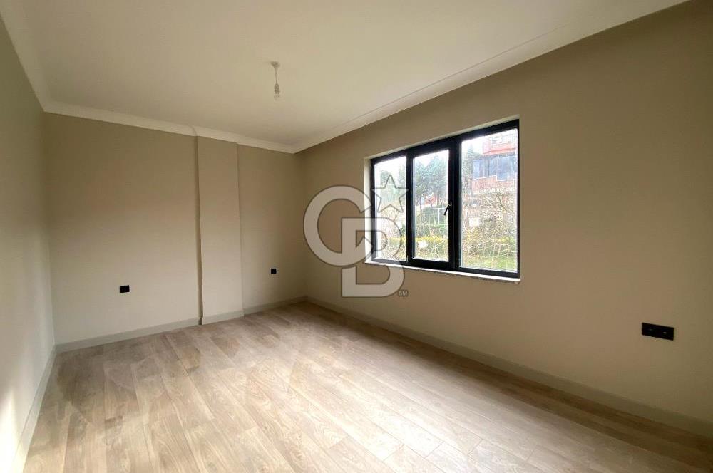 GÖLCÜK İHSANİYE'DE DENİZ MANZARALI MÜSTAKİL KİRALIK TRİPLEKS