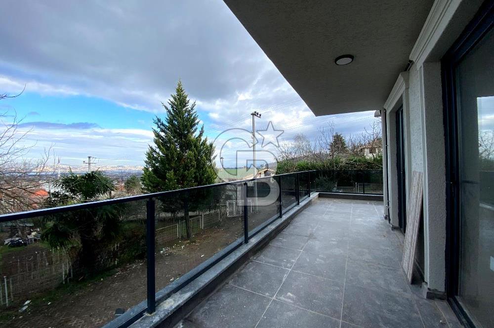 GÖLCÜK İHSANİYE'DE DENİZ MANZARALI MÜSTAKİL KİRALIK TRİPLEKS