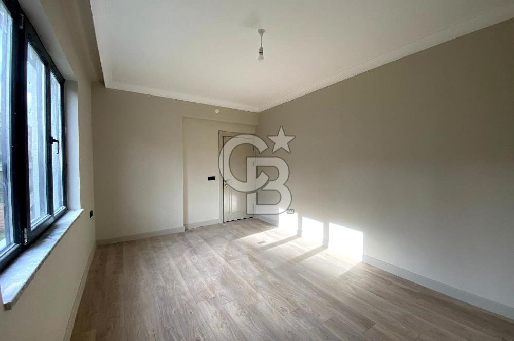 GÖLCÜK İHSANİYE'DE DENİZ MANZARALI MÜSTAKİL KİRALIK TRİPLEKS