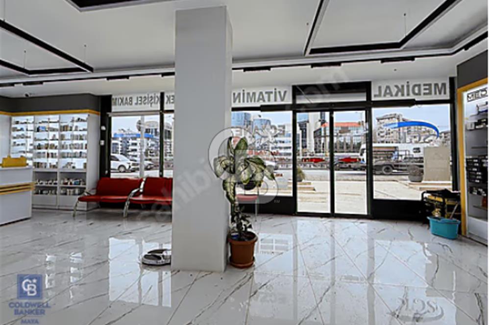 E5 Üzerinde FSM & Yeditepe Hastaneleri Yanı Satılık Ticari Bina