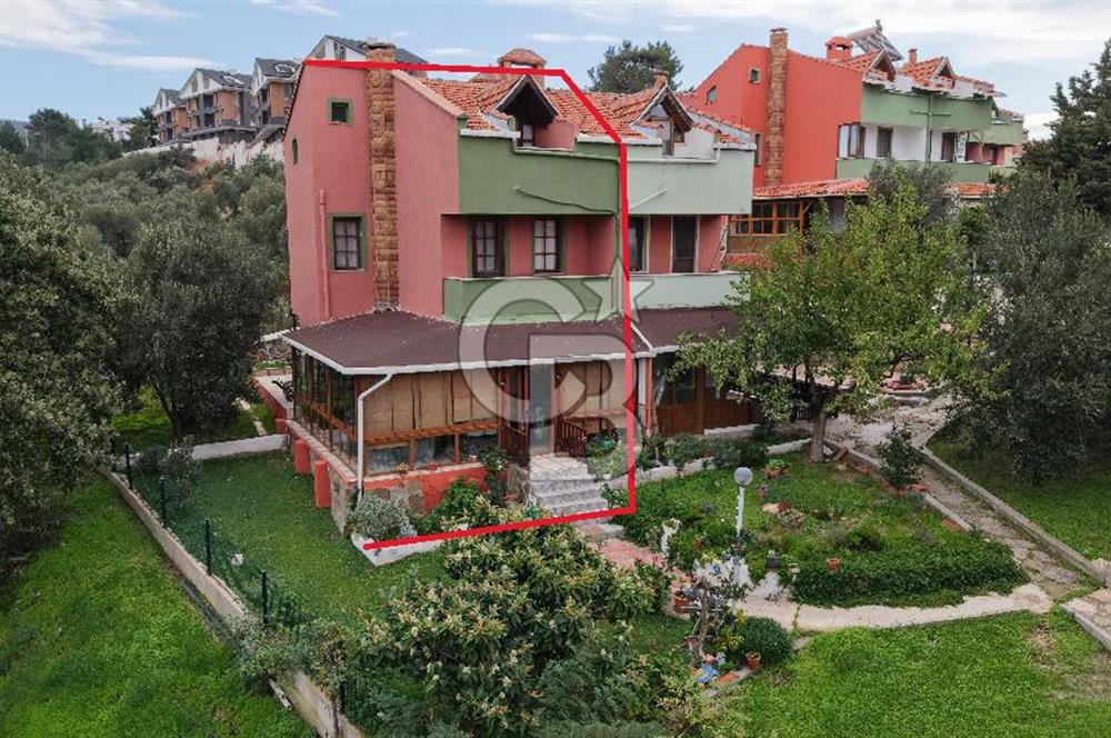 EZİNE TAVAKLI İSKELESİ, HAVUZLU SİTEDE 4+1 EŞYALI SATILIK YAZLIK