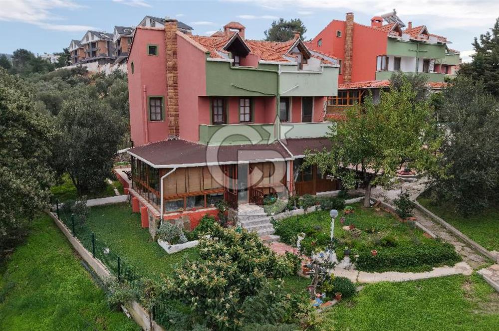 EZİNE TAVAKLI İSKELESİ, HAVUZLU SİTEDE 4+1 EŞYALI SATILIK YAZLIK