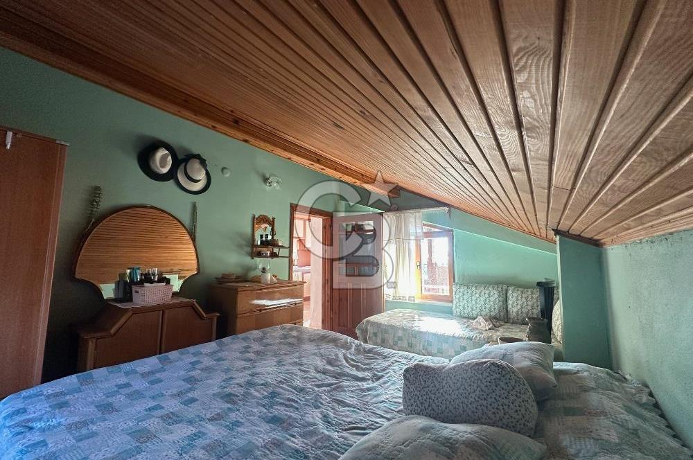 AYVACIK AHMETÇE EŞSİZ KONUMDA DENİZE 40 MT SATILIK VİLLA & ARAZİ