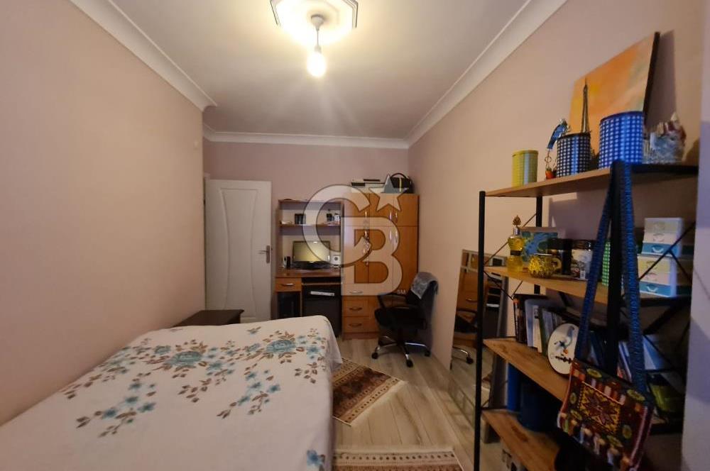 Yenidoğan 'da satılık geniş ara kat daire