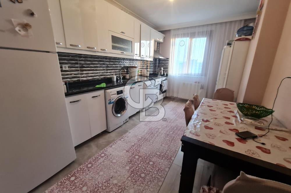 Yenidoğan 'da satılık geniş ara kat daire