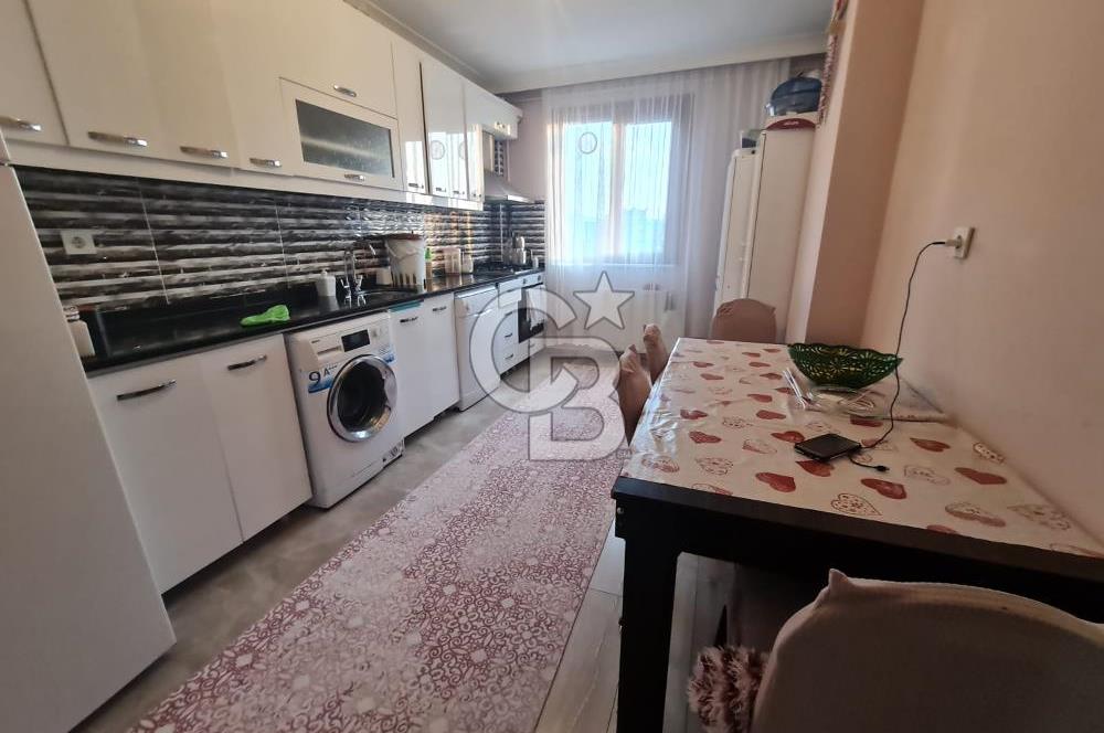 Yenidoğan 'da satılık geniş ara kat daire