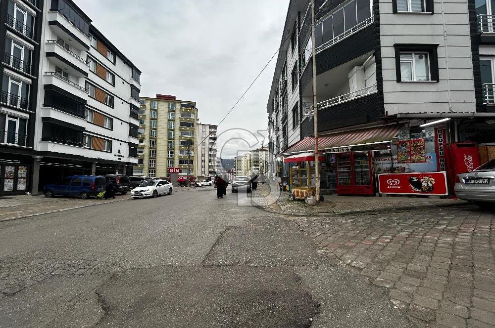 İlkadım Kışla mah. Tabela değeri yüksek Satılık kiracılı dükkan