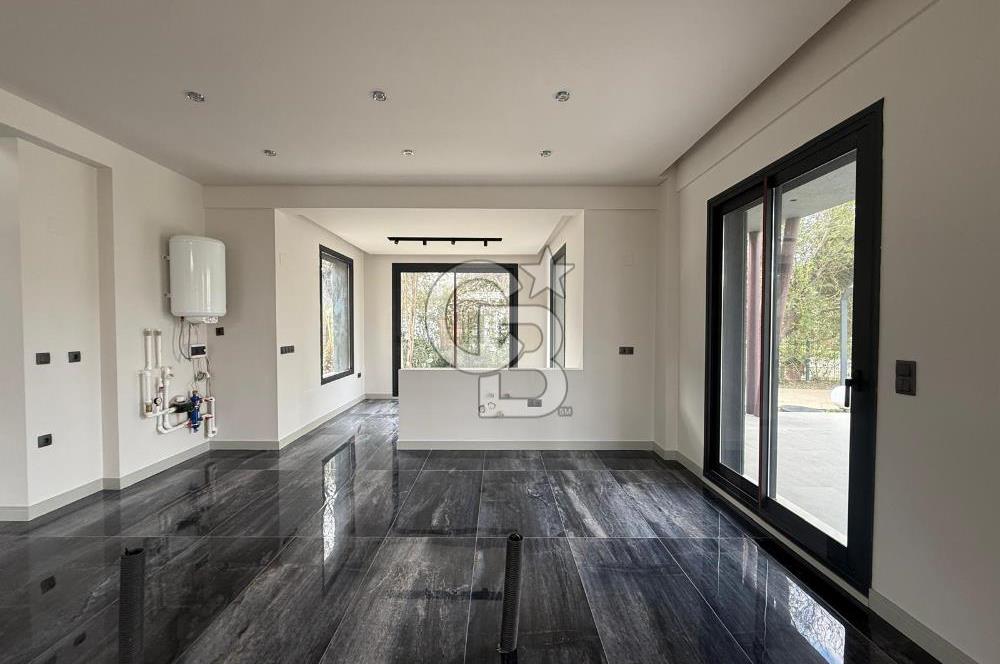 GÜZELBAHÇEDE SATILIK VİLLA