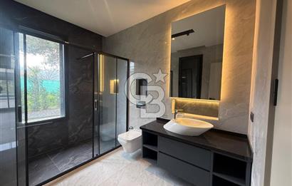 GÜZELBAHÇEDE SATILIK VİLLA