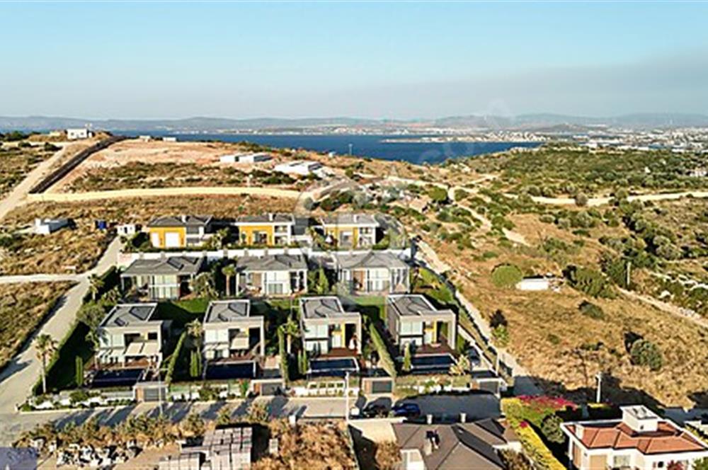 ÇEŞME DALYAN 4+2 TRİPLEKS HAVUZLU ULTRA LÜKS SATILIK VİLLA