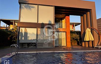 ÇEŞME DALYAN 4+2 TRİPLEKS HAVUZLU ULTRA LÜKS SATILIK VİLLA