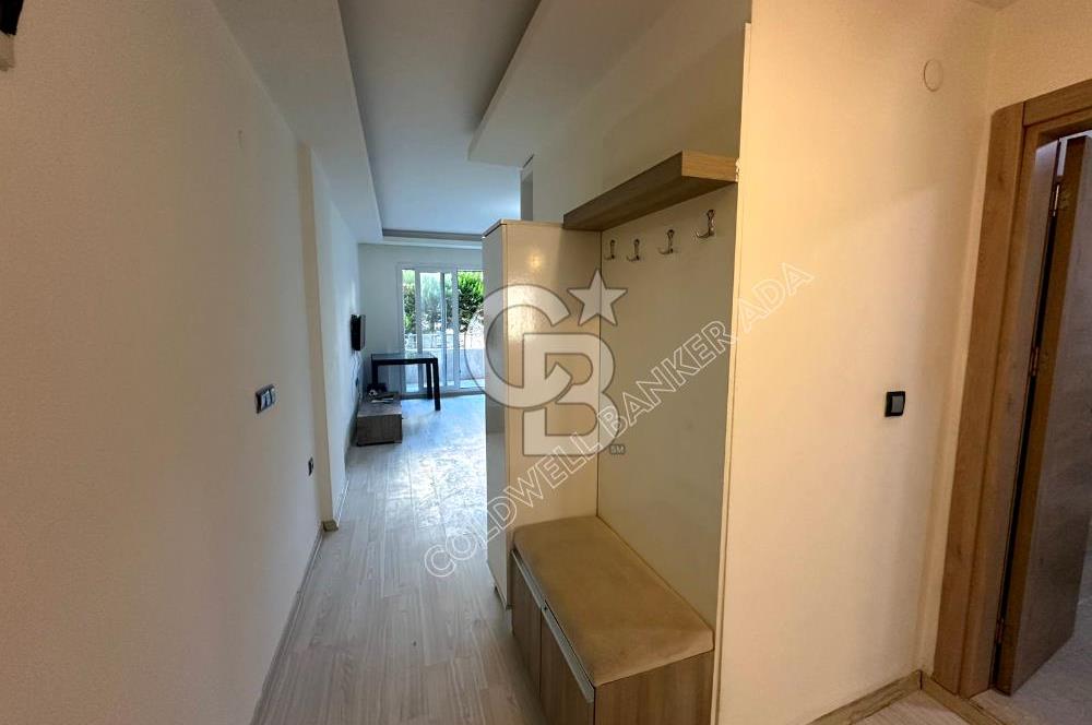KUSADASI MERKEZDE SAHİLE YÜRÜME MESAF SATILIK 1+1 EŞYALI DAİRE
