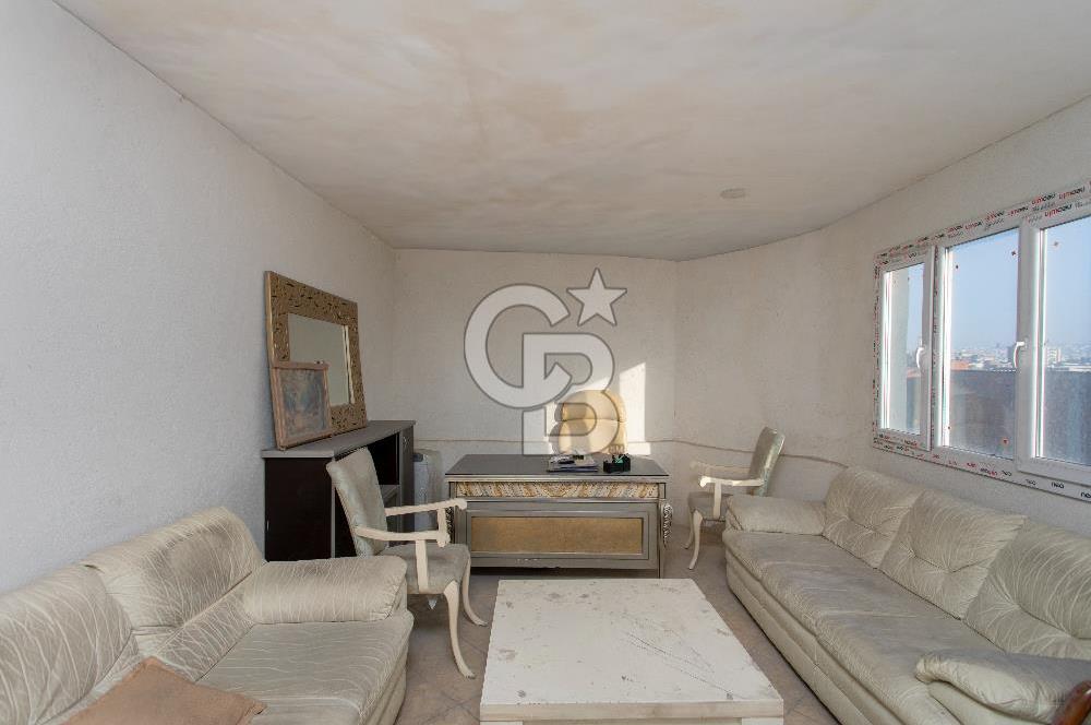 Buca Seyhan Mah. Komple Satılık Bina