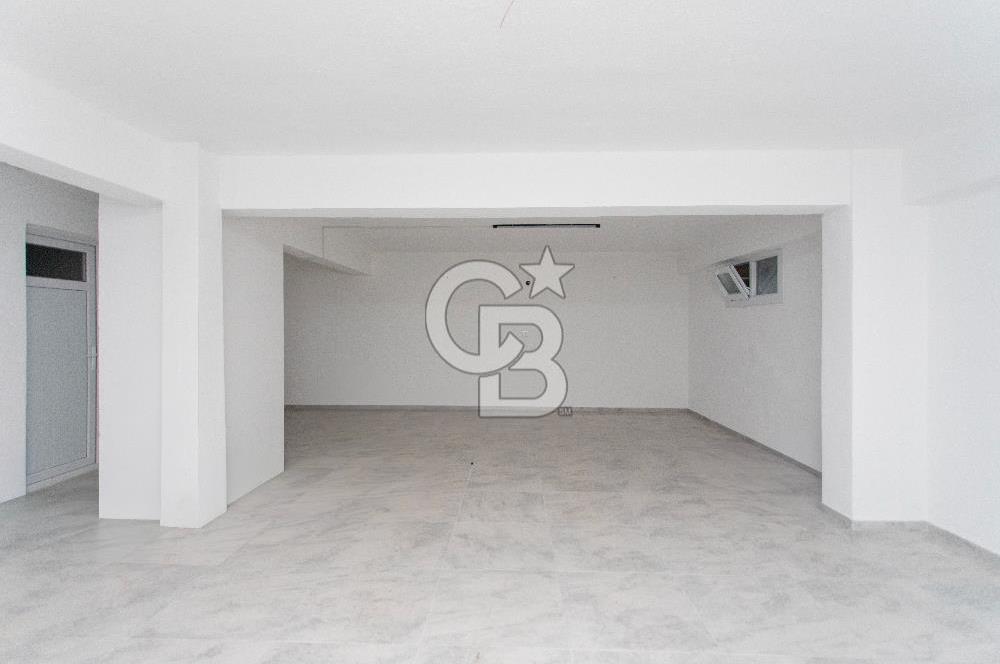 Foça Kazım Dirik Mah. Karayol Üzerinde Kiralık Dükkan