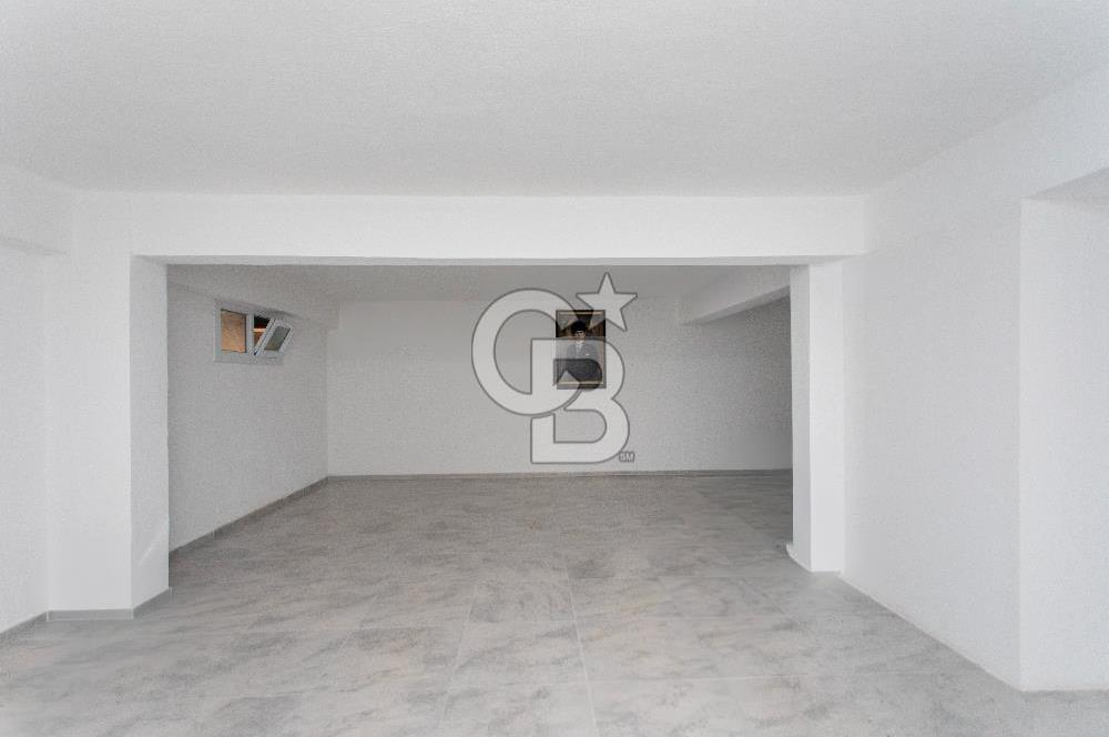 Foça Kazım Dirik Mah. Karayol Üzerinde Kiralık Dükkan