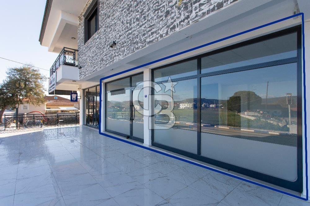 Foça Kazım Dirik Mah. Karayol Üzerinde Kiralık Dükkan