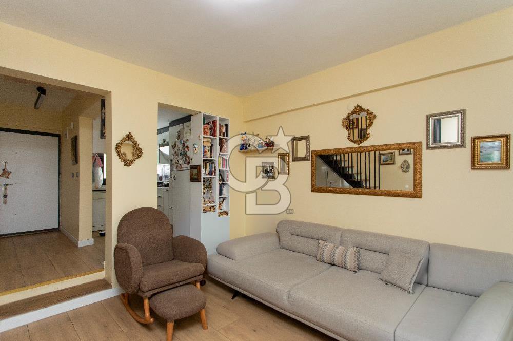 Yenifoça'da Full Deniz Manzaralı Satılık 3+1 Villa