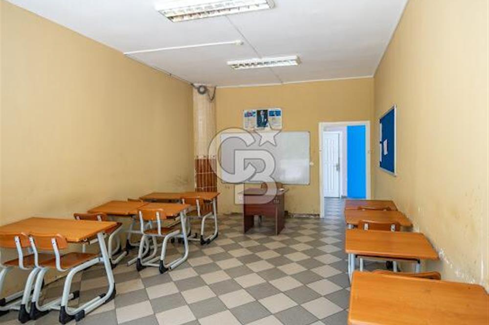 BÜYÜKÇEKMECE DE E-5 CEPHELİ SATILIK KOMPLE BİNA