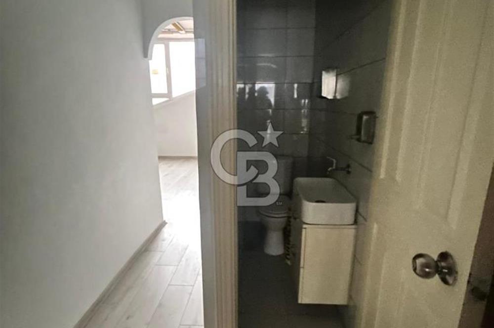 Altıyol Söğütlüçeşme caddesine bakan tabela değerli ofis