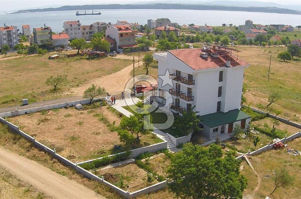 Eceabat Deniz Manzaralı 24 Odalı Otel + 712 m² İmarlı Arsa – Tarih ve Turizm Cenneti!