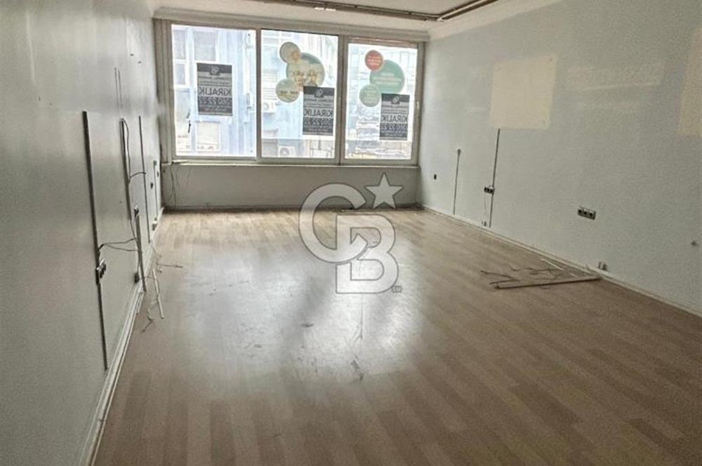 Altıyol Söğütlüçeşme caddesine bakan tabela değerli ofis