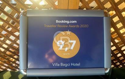 Eceabat Deniz Manzaralı 24 Odalı Otel + 712 m² İmarlı Arsa – Tarih ve Turizm Cenneti!