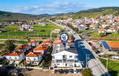 Foça Kazım Dirik Mah. Karayol Üzerinde Kiralık Dükkan